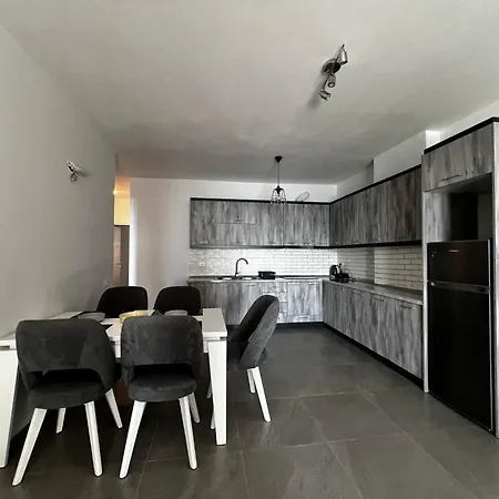 Dajana ساراندا