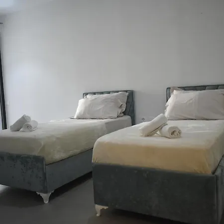 Dajana Apartman *